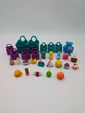 Shopkins Lot of 29 Various Pieces Mini Dolls Shopping Bags