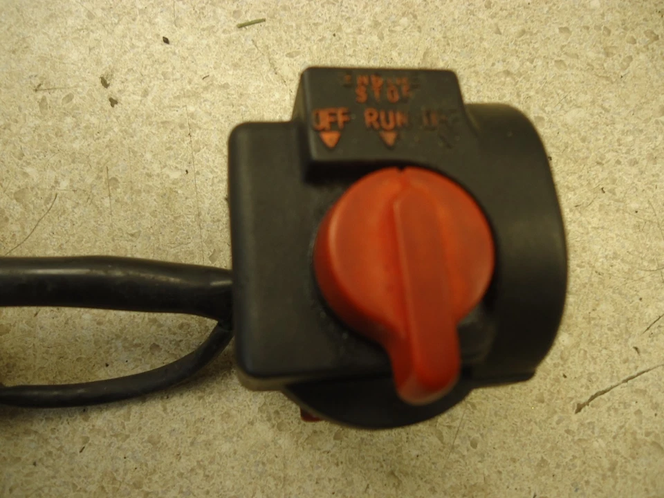 79-82 HONDA CB750C MANILLAR DERECHO INTERRUPTOR PARADA ARRANQUE KILL CB750 OEM CB900 Foto 2 de 4