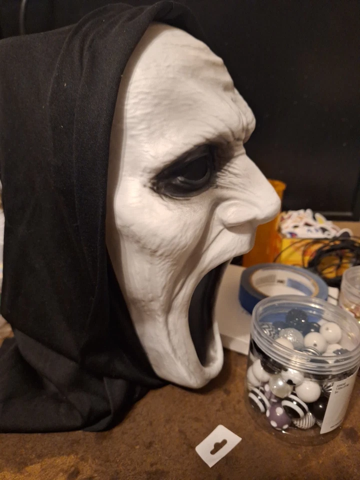 Fun World Silent Screamer Ghost Face PVC Character Costume Mask Scream Ghostface - Image 3 of 3