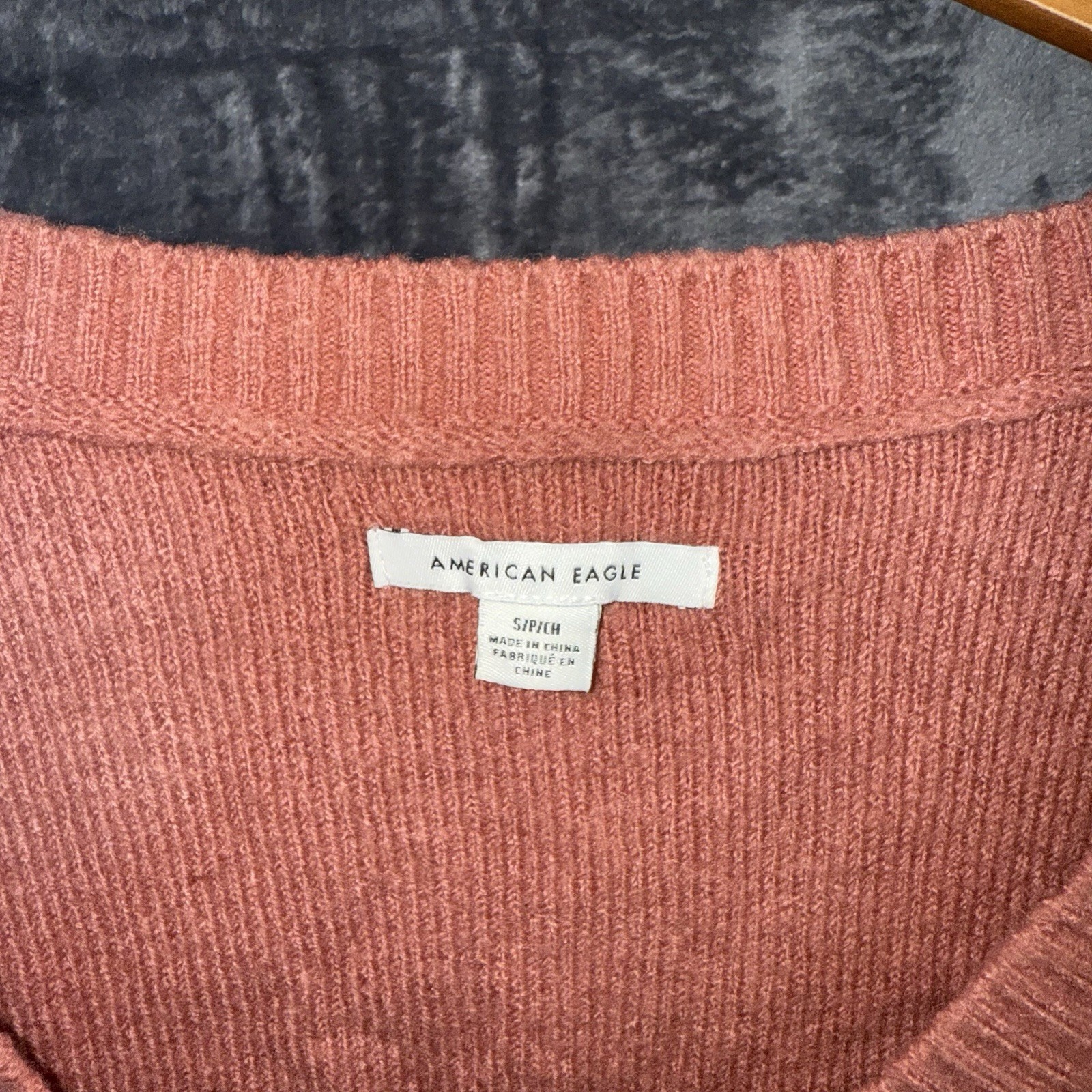American Eagle Pink Buttoned Knitted Cropped  Coz… - image 3