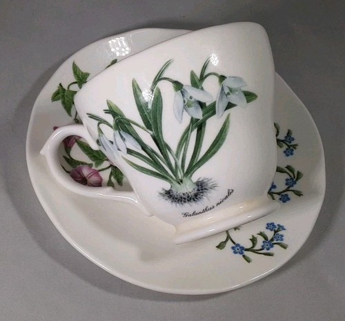 VINTAGE WHITTARD OF CHELSEA EST 1886 BONE CHINA CUP & SAUCER WILD FLOWER DESIGN - Picture 7 of 21