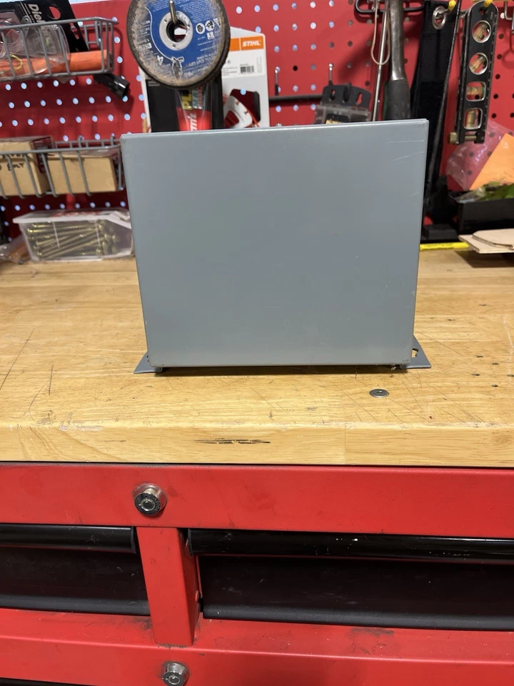 Transformador seco Square D 1.5S43F 1.5 KVA N-3R exterior Pri: 120/240V Sec: 24/12V Foto 4 de 4