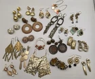 23 Pairs Earring Jewelry Lot Vintage Estate Mixed Costume Boho Gold Bronze Tone