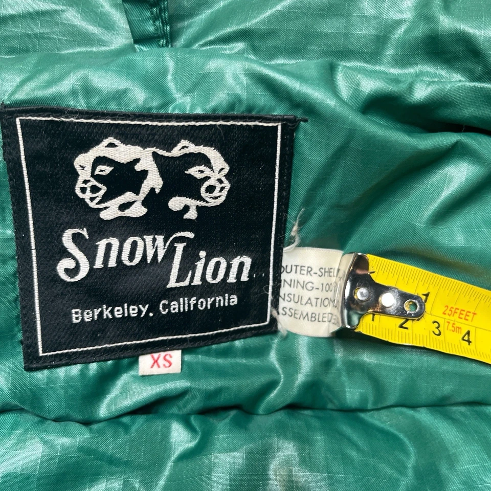 Vintage Snow Lion Puffer Vest Men’s Extra Small Green Rare Warm Streetwear Ski - Image 4 of 4