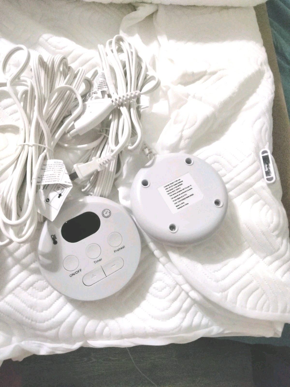 Easthome Queen Machine Washable- W/ Auto Off Heated Mattress Pad