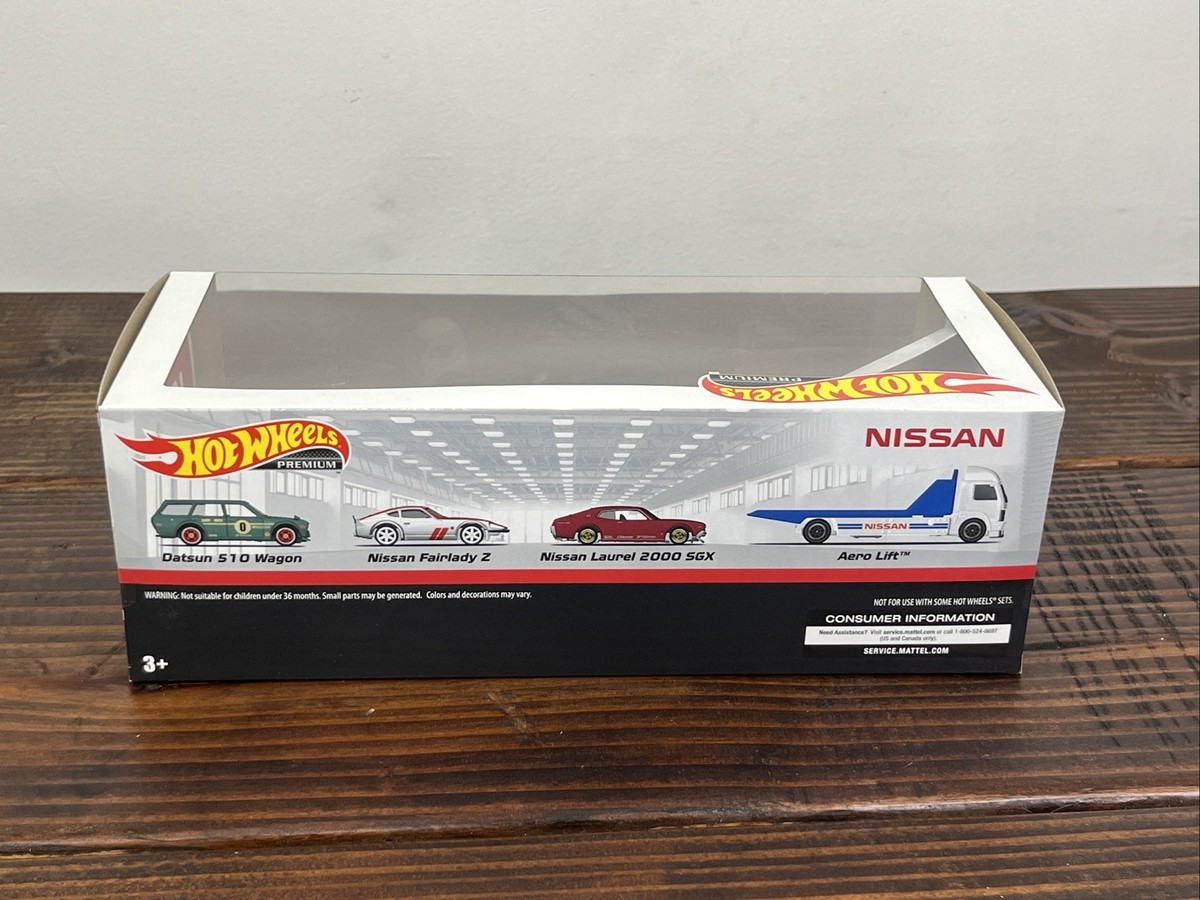 Hot Wheels Premium Diorama Nissan Set Datsun 510 Wagon Fairlady