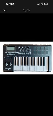 M-Audio Axiom 25 Advanced 25-Key Semi-Weighted USB MIDI Controller