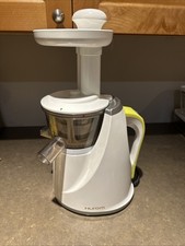 Hurom HU-100 Slow Masticating Vertical Juicer White Works Cracked Strainer Parts