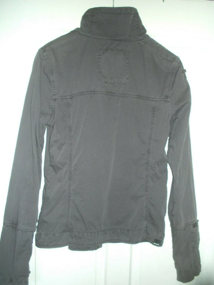 Sommerjacke / Jacke von BENCH Gr.M Doppelnähte viele schöne Details Farbe mauve - Bild 3 von 4