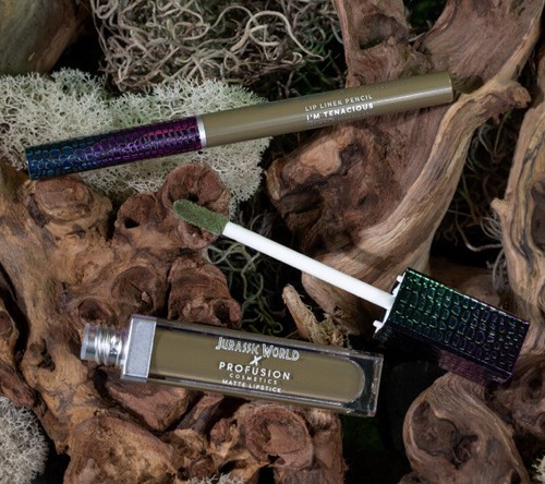 Jurassic World x Profusion Cosmetic Liquid Lipstick & Lip Liner Duo NEW - Picture 3 of 4