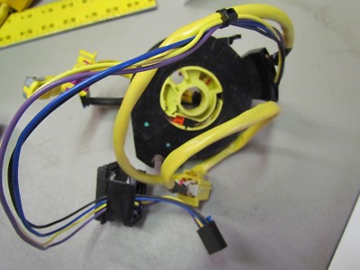 NEW GENUINE GM 26088927 INFLATABLE RESTRAINT STEERING WHEEL MODULE 