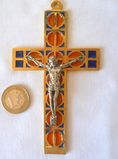PETITE CROIX CRUCIFIX À SUSPENDRE LAITON DORÉ ET RÉSINE CHRIST ARGENTÉ