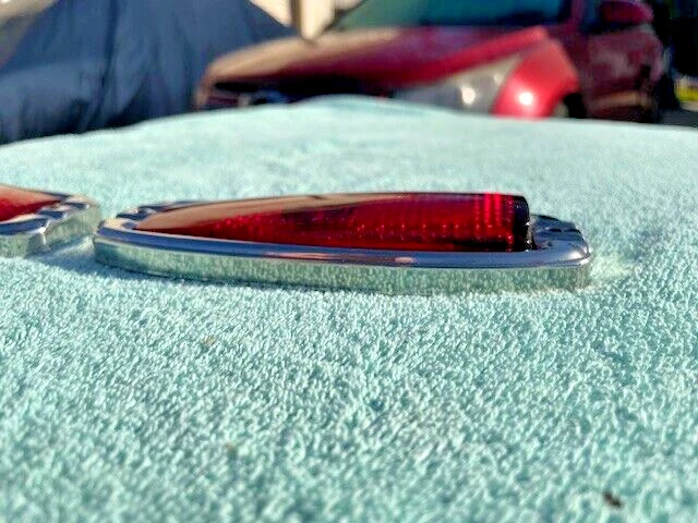 Chevrolet Fleetline 1941-1948 4 puertas NOS guía luz trasera lámpara lentes/biseles Foto 3 de 4