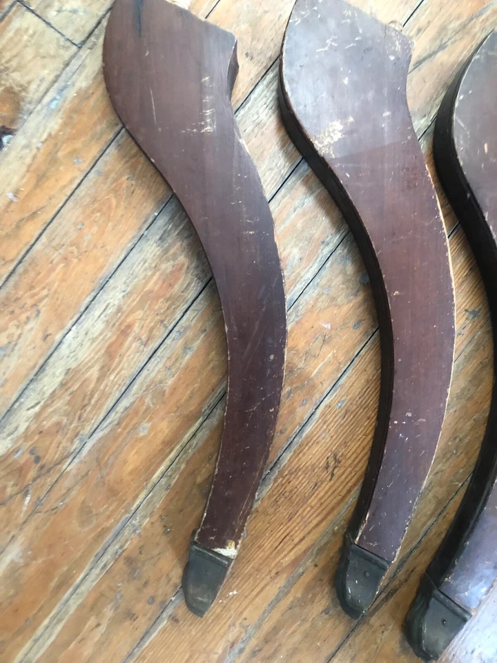 四大古董胡桃木? 弯曲桌腿带黄铜狮子头脚 — 第 3/4 张图片