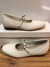 Womens Size 5.5 N narrow White Scoop Square Dance Shoes