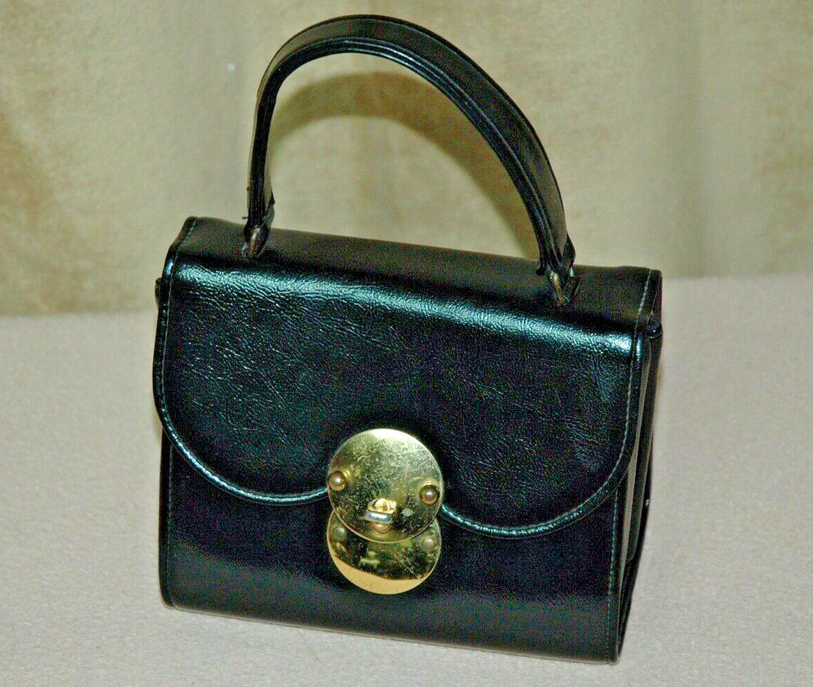 Delicious vintage Delill black patent box bag, purse, bag, handbag ..So in  Style!