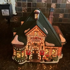 Santa's Workshop Village "The Tin Soldiers Toyland" Fiber Optic Lighted w/Cord