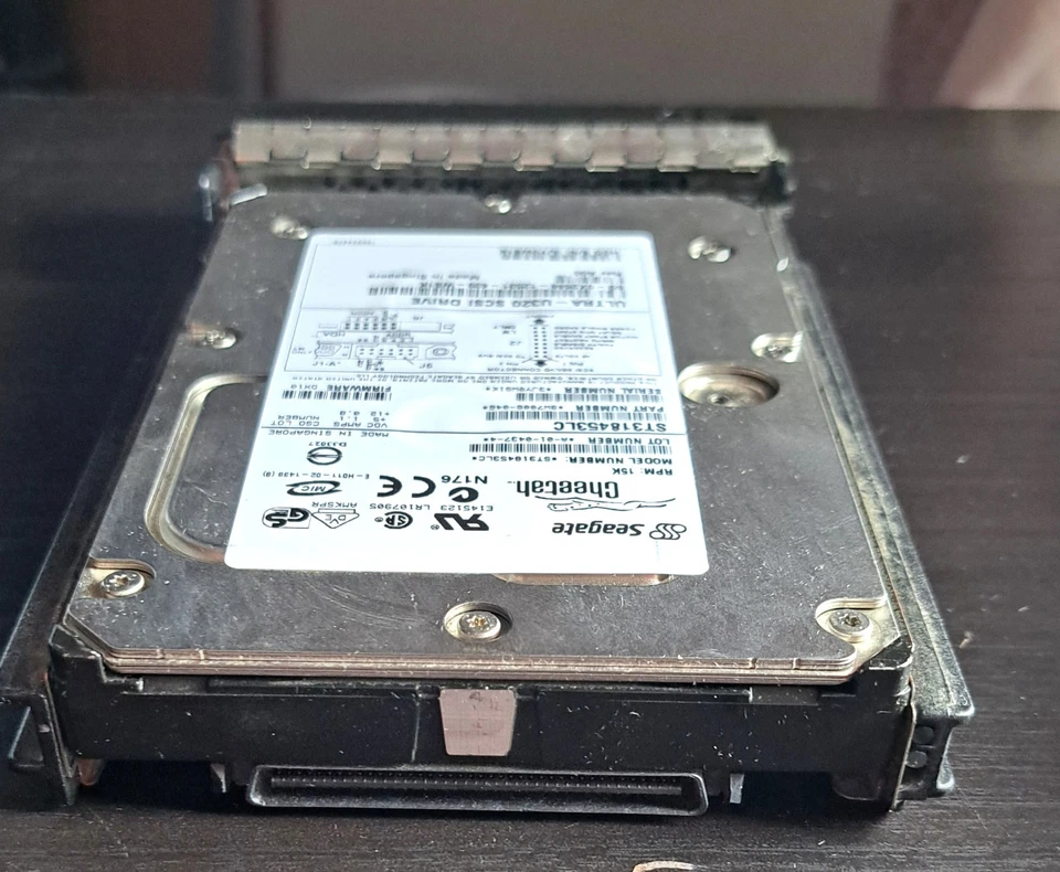 Seagate Cheetah Ultra320 SCSI hard drive - Image 2 of 4