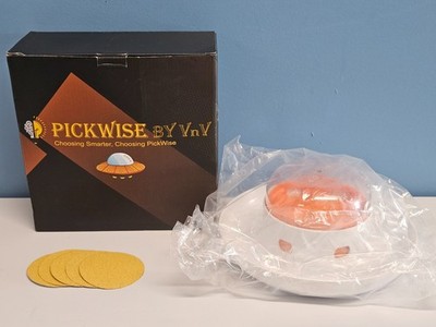 Pickwise By VnV UFO Scratch Feeder/Treat Dispenser for dogs + Scratch Pads - New