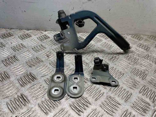 BMW 5 Touring F11 Kotflügelhalter vorne rechts 2.00 Diesel 2011 30997435