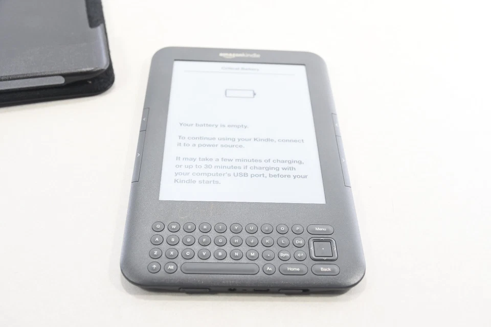 Amazon Kindle Keyboard 3rd Gen WiFi D00901 eReader . Needs New Battery - Image 4 of 4