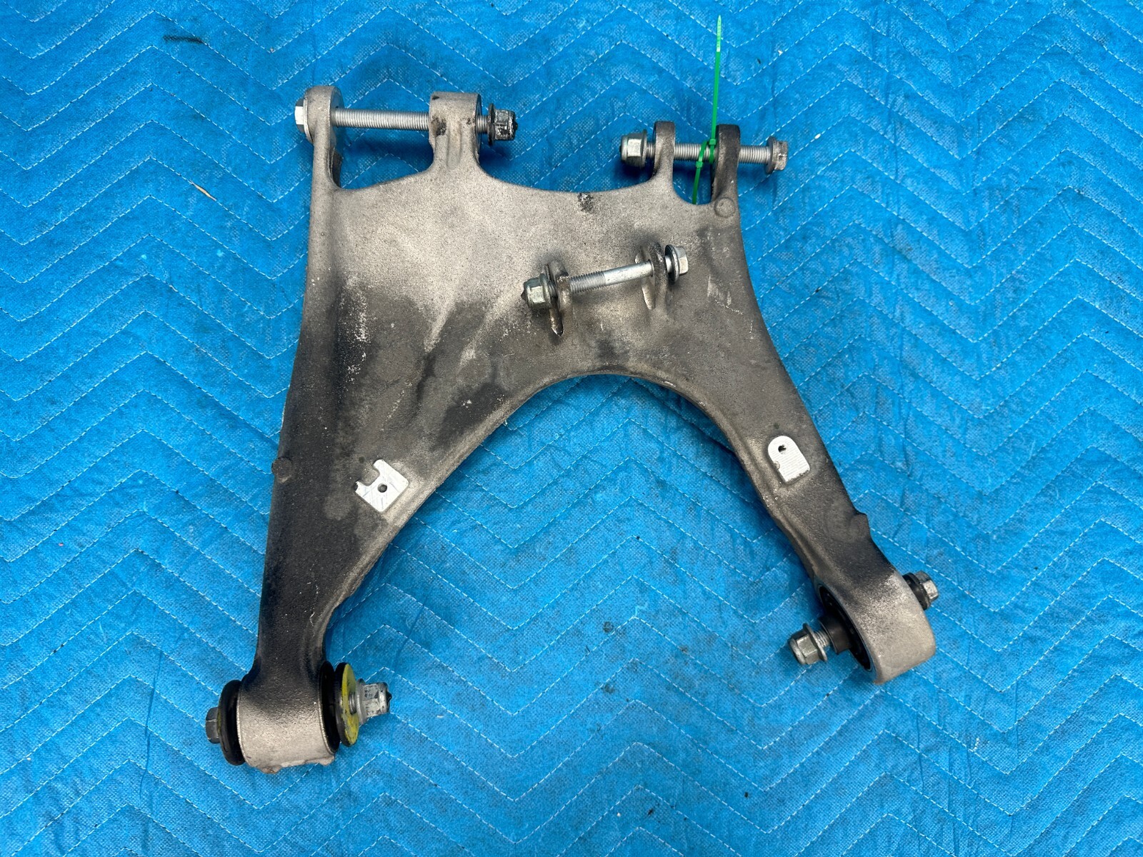 Bentley Cont Flying Spur Rear Lower Control Arm Passenger Side 29k 2006-2012 OEM