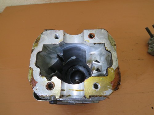 McCulloch Mac 3200 Chainsaw OEM Cylinder - Picture 9 of 12