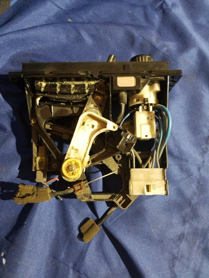 Control de aire de calefacción Ford Probe vintage Foto 4 de 4