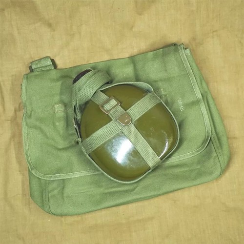 military CHINESE PLA ARMY 65 TYPE GREEN CANVAS MESSENGER BAG AND KETTLE
