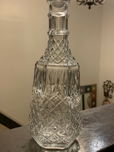 Clear Cut Glass Fine Crystal Whiskey Decanter Liquor Bottle With Stopper - Picture 6 of 8