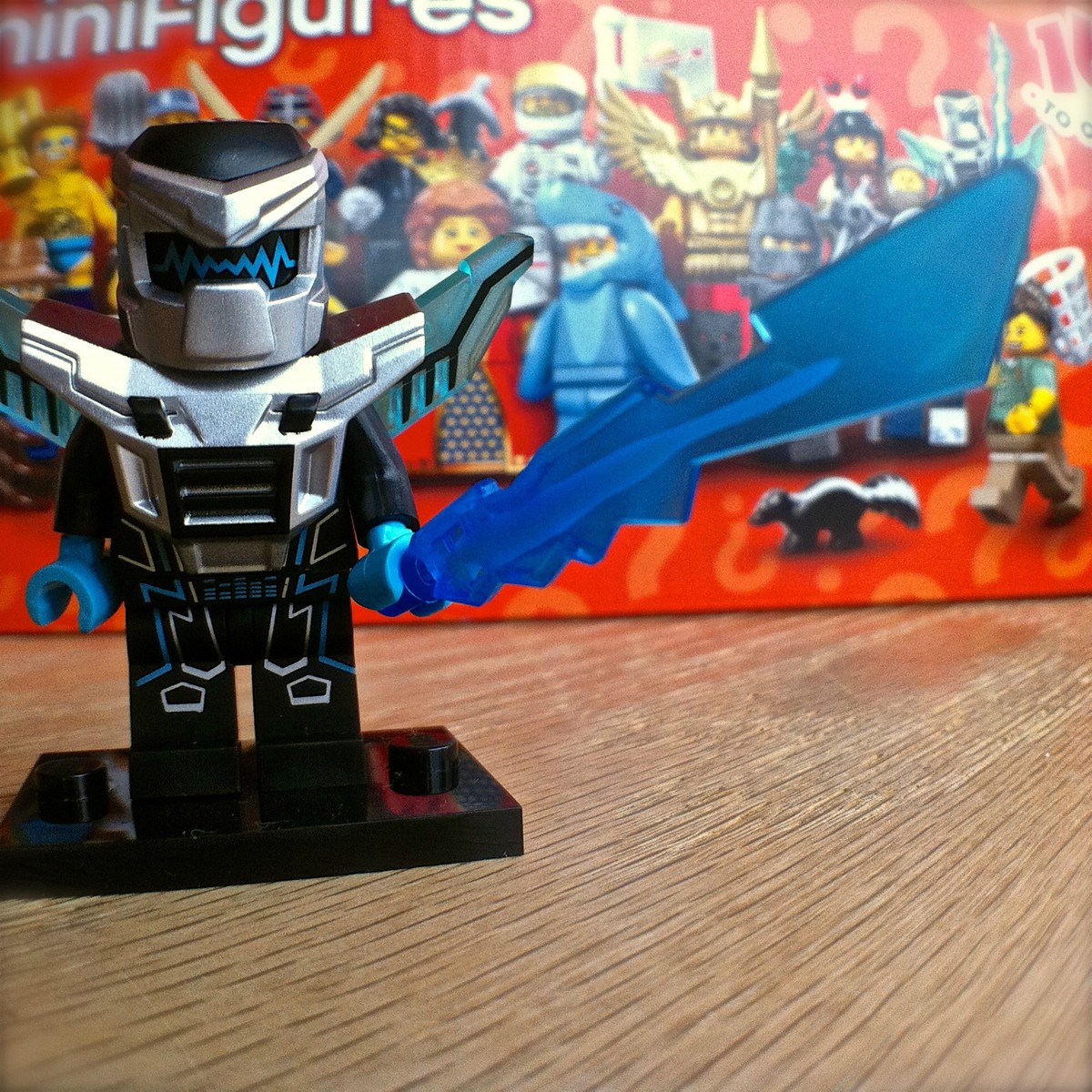 【ちょん】 LEGO 71011 Minifigures SERIES 15 LASER MECH #11 SEALED Minifigs
