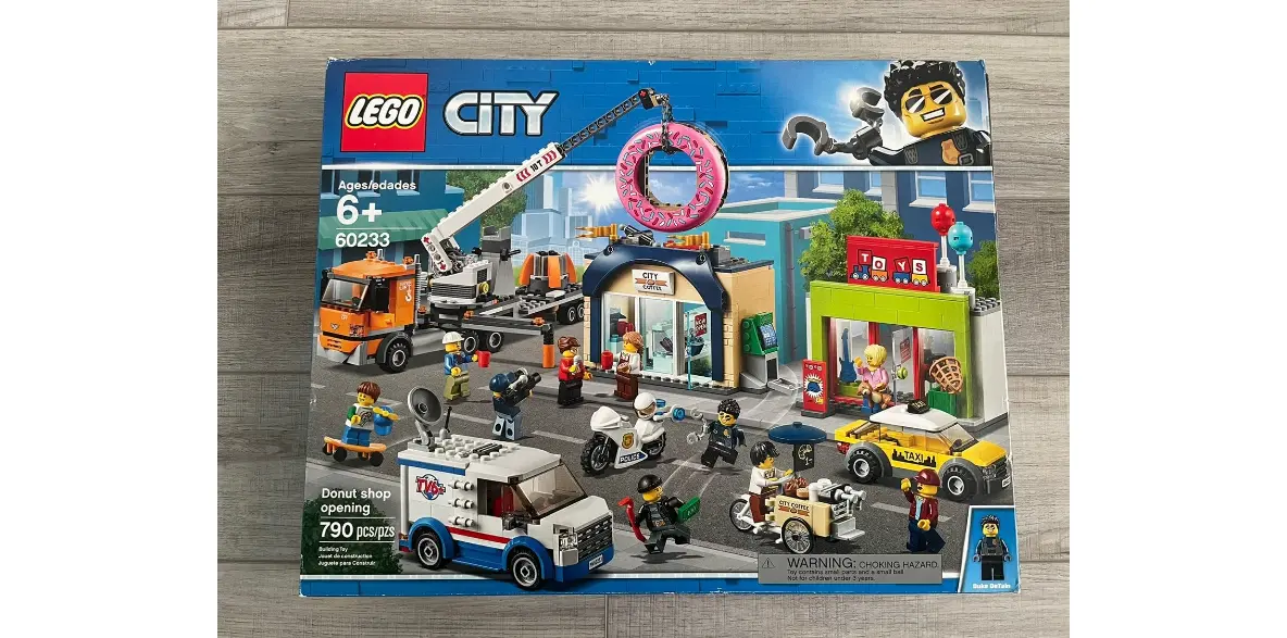 Lego City: Donut Shop Opening (60233) Building Kit 790 Pcs Gift Retired Lego  Set 673419304306 | Ebay