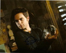 Secret Circle Thomas Dekker Signed Autographed 8x10 Photo COA