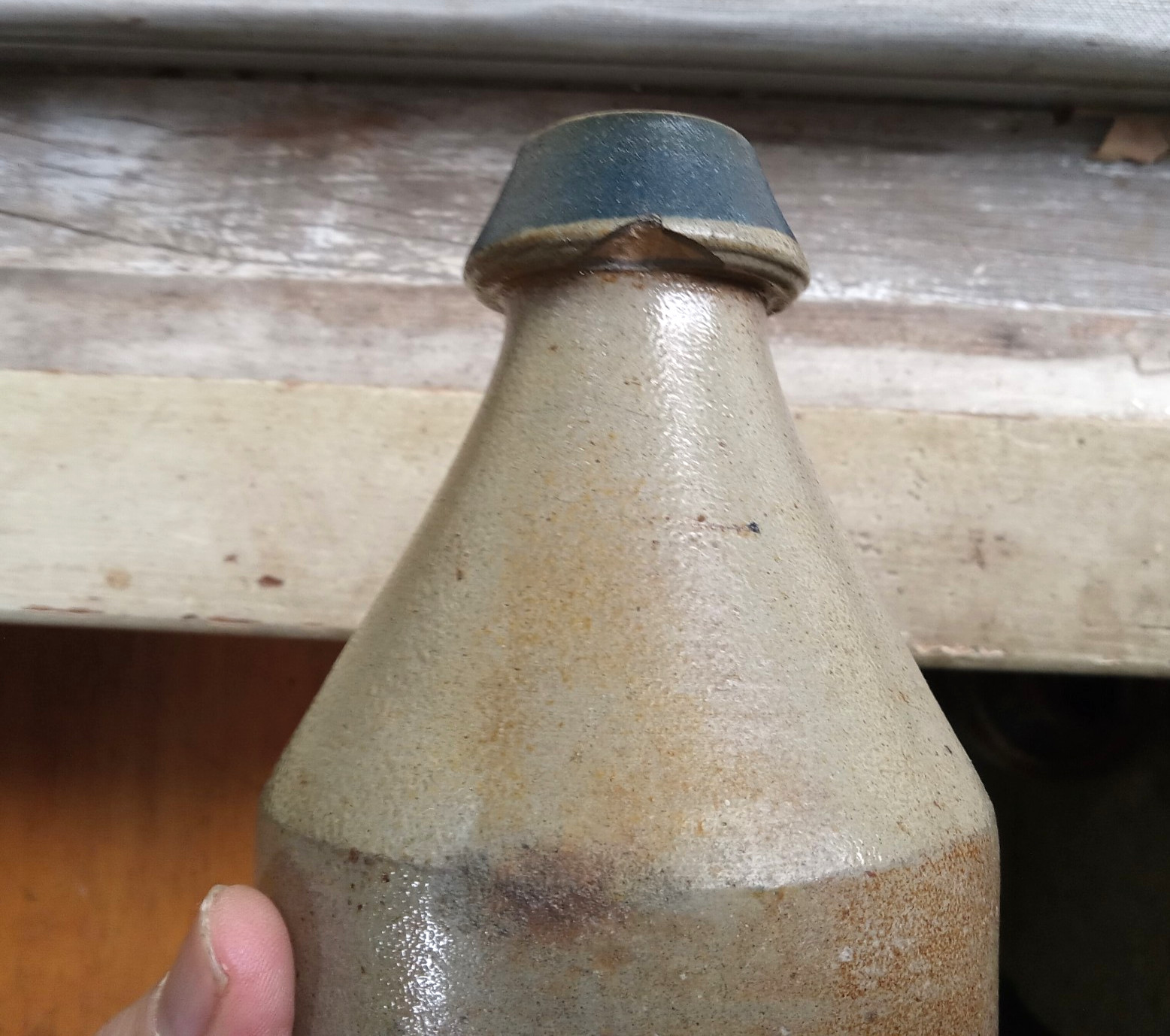J.HINDLE'S STAR COBALT WIPED 1850s HEAVY STONEWARE BEER BOTTLE (PORTLAND,MAINE)