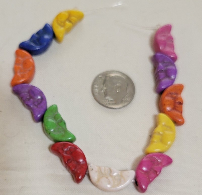 L665  15mm  howlite half moon beads 