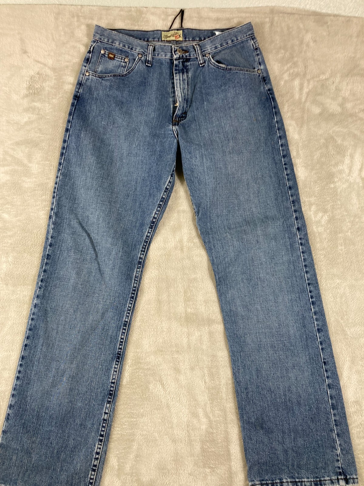 Mens Blue Denim Straight Leg Relaxed Fit Light Wash 5-pocket