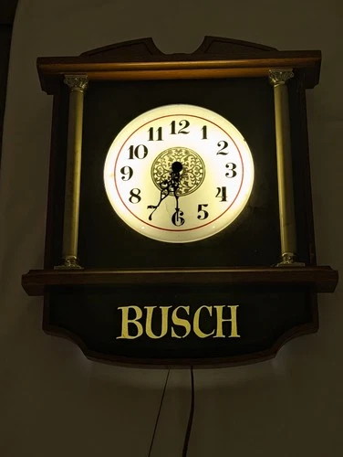 Vintage Busch Beer Lighted Wall Clock Electric Bar Sign