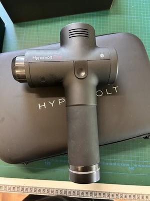 Hyperice Hypervolt Massagepistole   Original mit Koffer, Zubehör & OVP