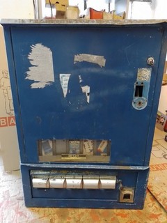 alter Warenautomat