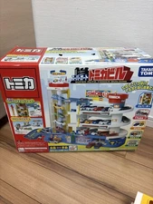 GENUINE Tomica Super Auto Tomikabiru Building Car Garage TAKARA TOMY Parking 589