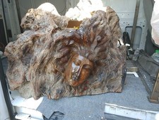Tres Trunk Carvīng of 