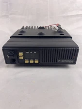 Motorola MaxTrac mobile radio D37MWA5GB7AK