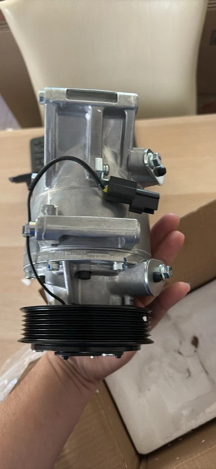 Toyota Yaris 2016 OEM AC Compressor w/A/C Clutch & Drier-BuyAutoParts 61-96977R4 - Image 3 of 4