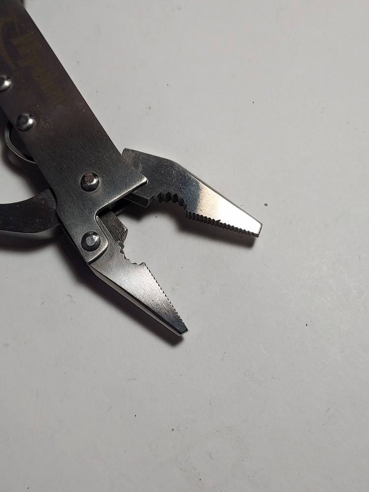 Ryder Multi Tool with Pliers Blade and Nylon Pouch