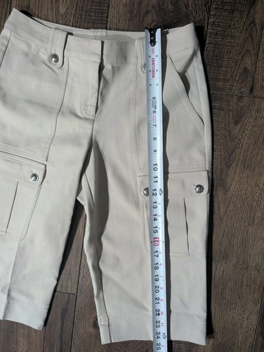 St. John Women's Beige Cargo Business Casual Capris Large Accent Buttons Size 2 - Picture 7 of 15