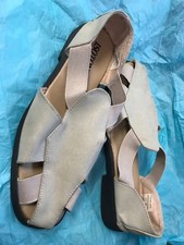 Isotoner Slip On Shoes Sandals Size 9 M Stretch