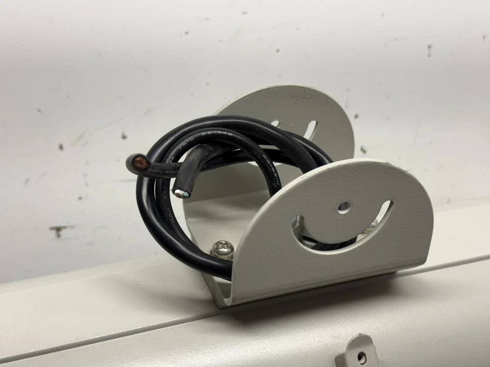 Bosch VKN-5085V10-20 W/ VBN-5085-C21 Outdoor Day/Night Camera - V66 - Image 4 of 4