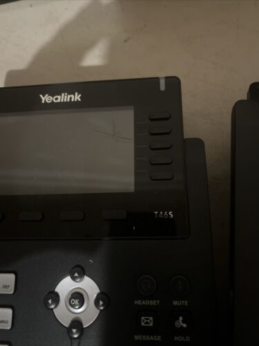 Yealink SIP-T46S IP Phone lot 2 working screen broken and missing accessories - 第 3/3 張圖片