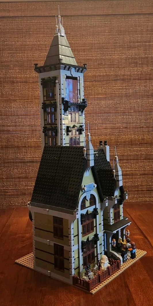 Lego Icons 10273: Haunted House -Retired - 100% Complete - No Box