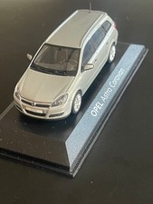 OPEL Astra Caravan 1/43 model car